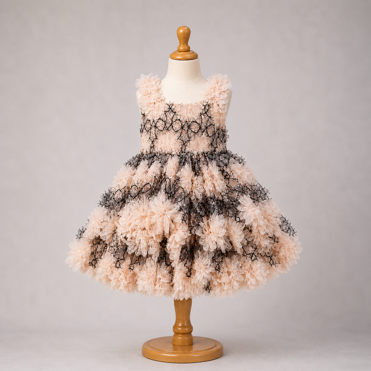 Floral Fantasy Lace Puff Dress - view 4